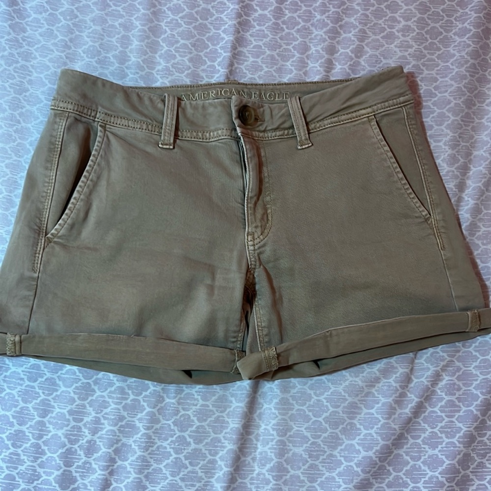 American Eagle Kaki Shorts NWOT